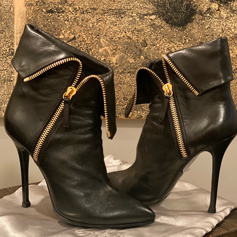 GIUSEPPE ZANOTTI Fold-Over Zip Stiletto Ankle Boot